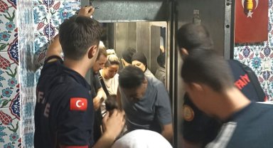 Kütahya'da asansörde mahsur kalan 5 kişi kurtarıldı