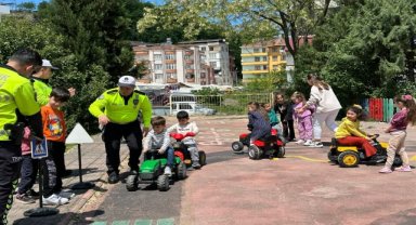 Salıpazarı ilçesinde anaokulu öğrencilerine trafik eğitimi verildi