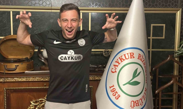 Çaykur Rizespor, Giannis Papanikolaou'u renklerine bağladı