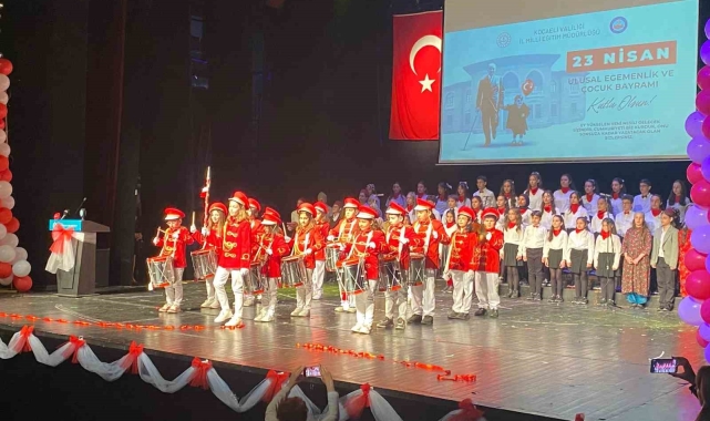 23 Nisan coşkuyla kutlandı