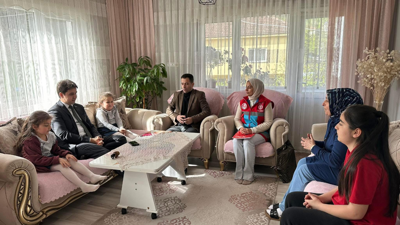 Aile Yılı'na özel hane ziyareti
