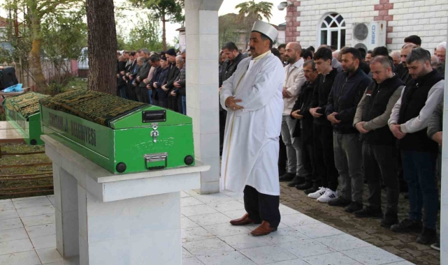 Kazada hayatını kaybeden baba-oğul toprağa verildi