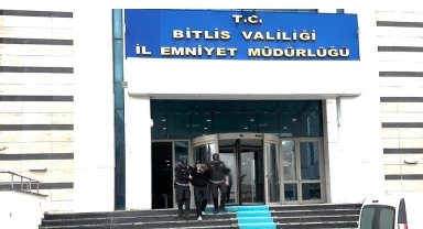 Yabancı uyruklu şahsın ayakkabısından uyuşturucu çıktı