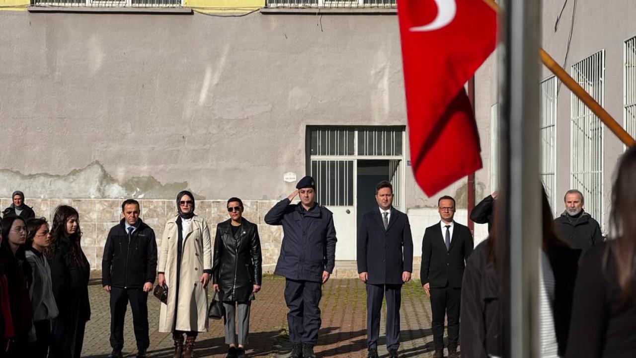 Hayatını kaybeden öğretmen ve öğrenciler anıldı