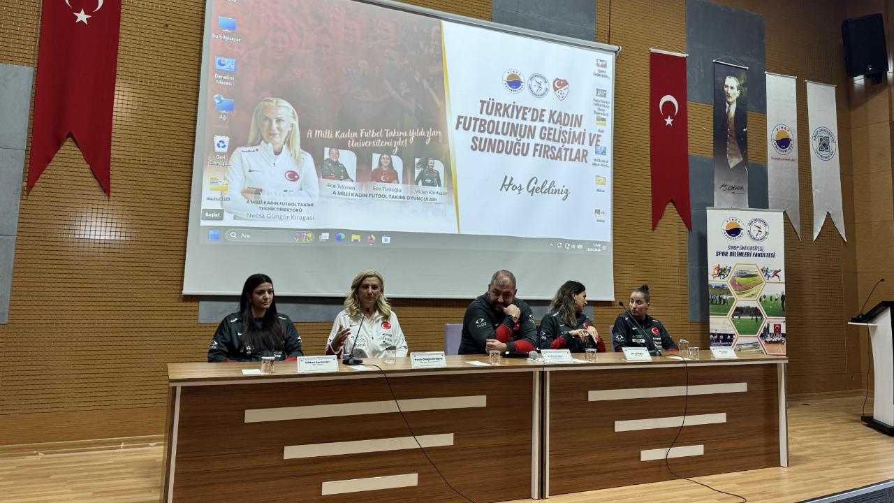 Türkiye'de Kadın Futbolunun Gelişimi ve Sunduğu Fırsatlar Paneli, Sinop'ta düzenlendi