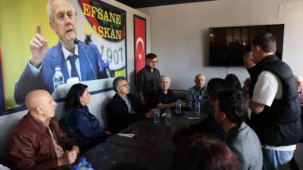 Aziz Yıldırım, şampiyon boksörlerle bir araya geldi