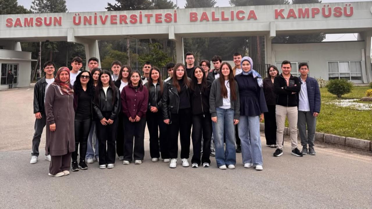 Boyabatlı öğrencilerlerden Samsun Üniversitesi'ne ziyaret