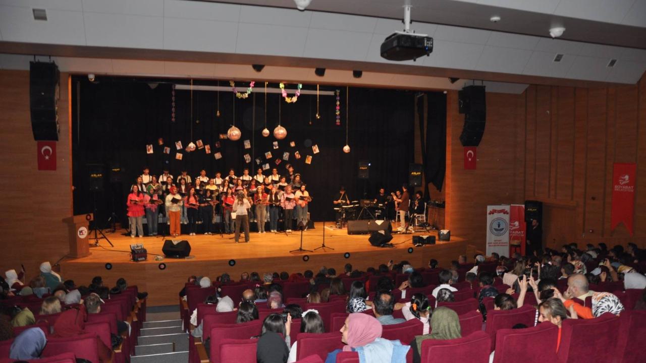 Boyabat'ta genç yeteneklerden unutulmaz konser