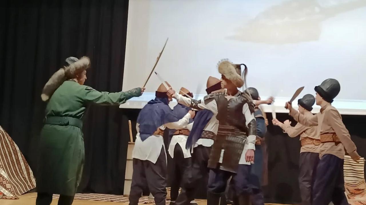 Boyabat’ta Manas Destanı sahneye taşındı