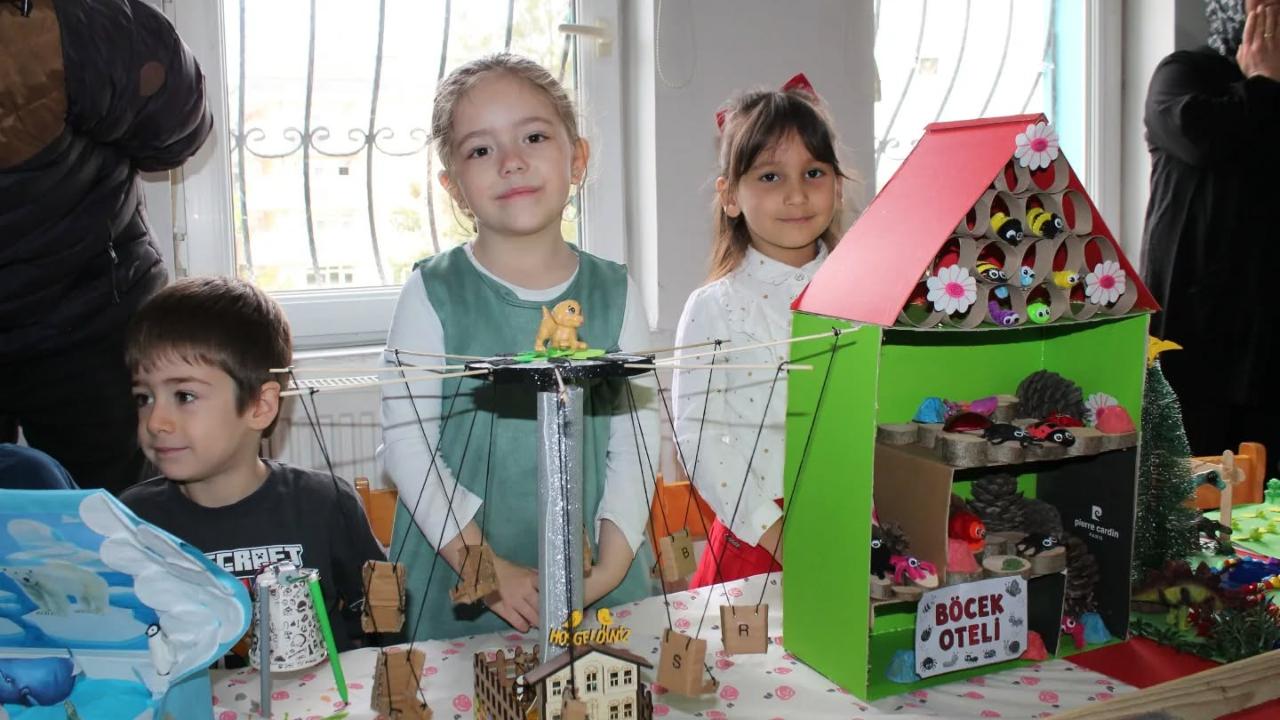 Boyabat’ta miniklerin el emeği görücüye çıktı