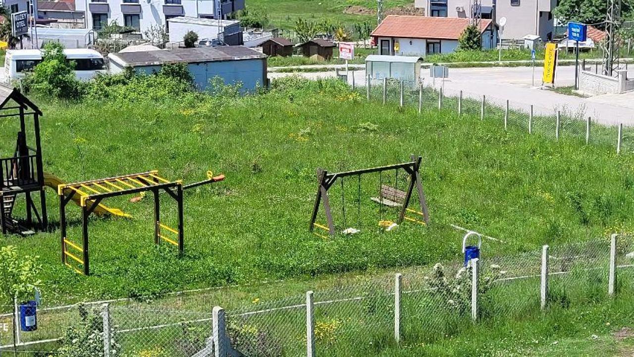 Çocukların park keyfi bakımsızlığa takıldı