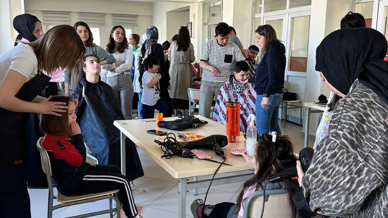 Geleceğin ustaları bu kez özel öğrenciler için çalıştı