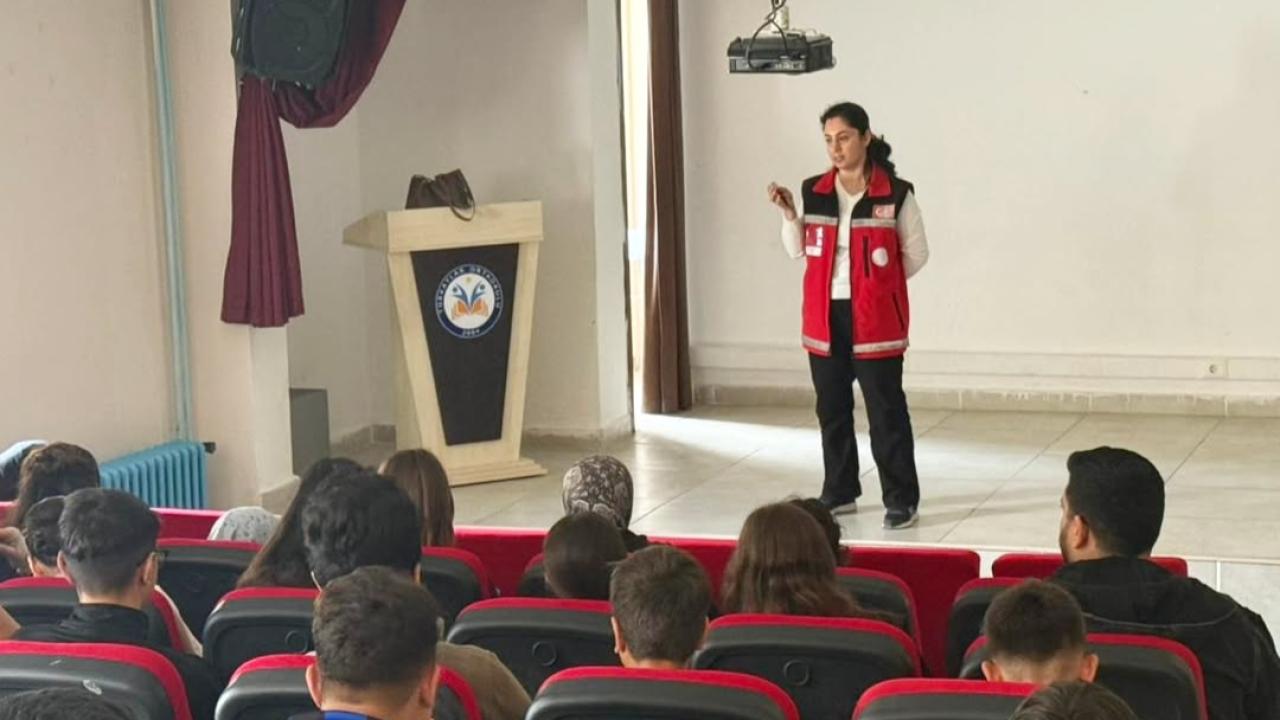 "Güçlü aile, bilinçli gençlik" için sahaya indiler