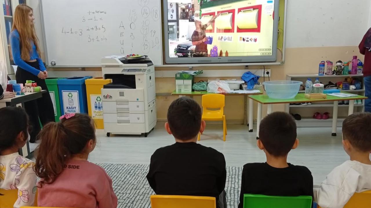 Kendi kağıtlarını kendileri ürettiler