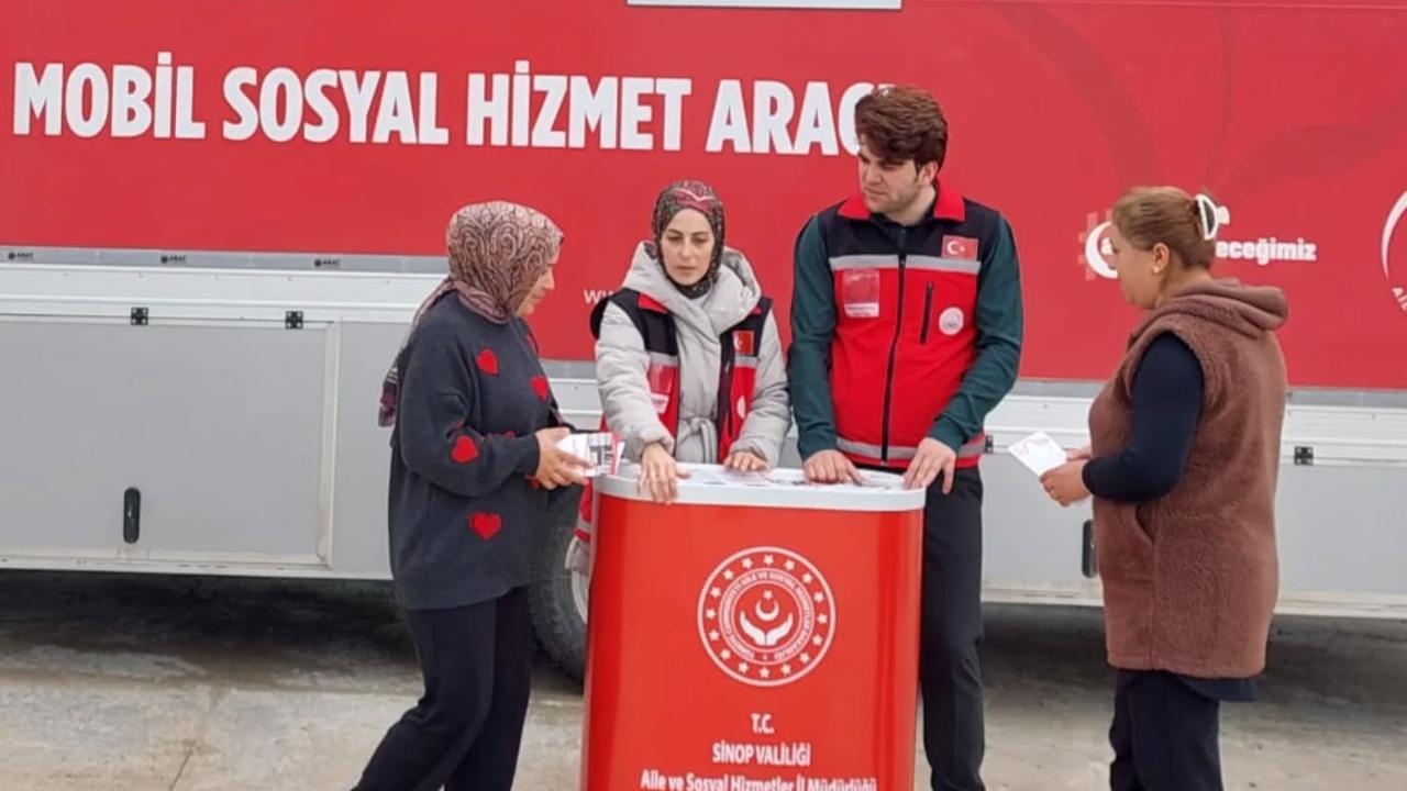 Mobil Sosyal Hizmet Aracı Ayancık'ta sahaya indi