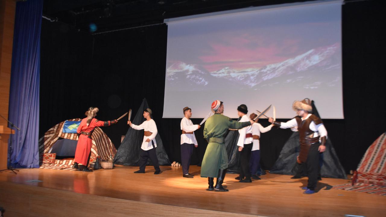 Sinop'ta “Ergenekon Destanı” sahneye taşındı