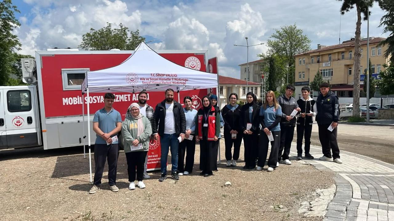 Sinop'ta sosyal hizmetler sahaya indi: Mobil araçla yerinde destek