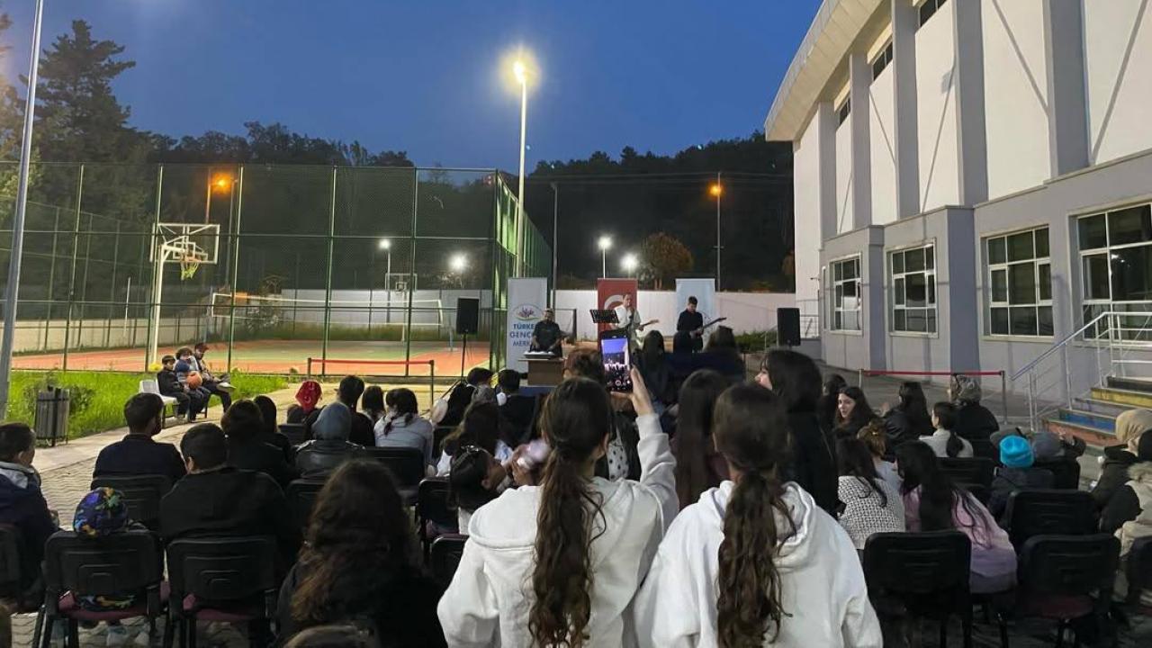Türkeli’de Gençlik Haftası coşkusu konserle taçlandı