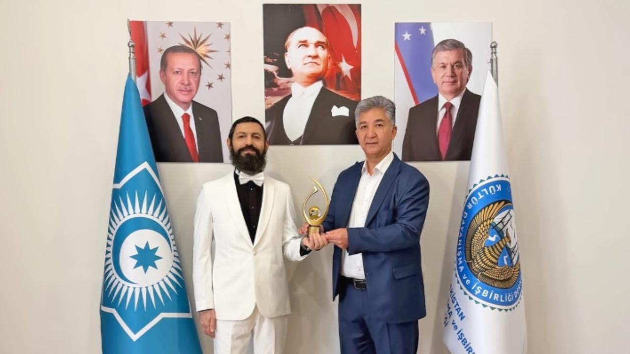 Akif Manaf’a “Kültür ve Barış Ödülü”