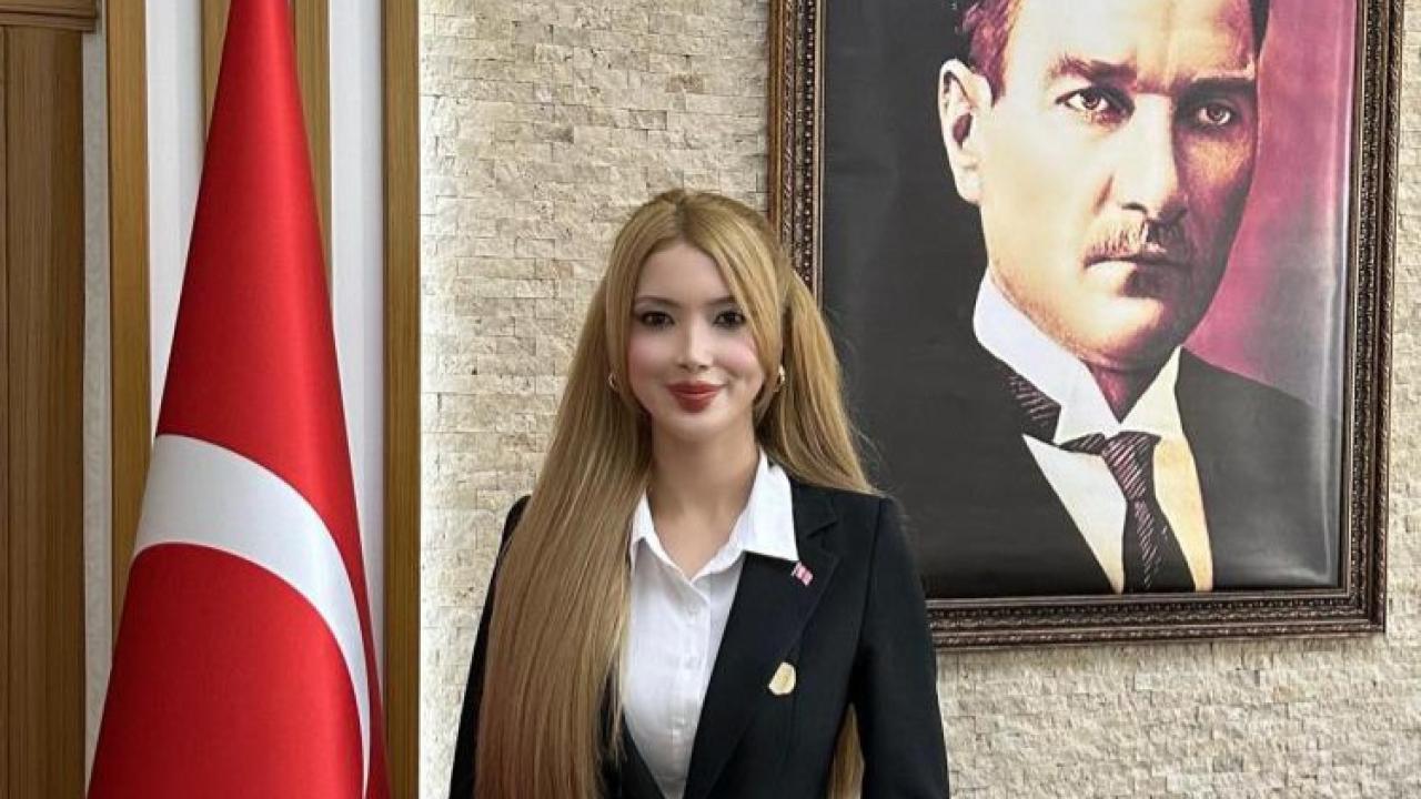 'Barbie Kaymakam' vali yardımcısı oldu