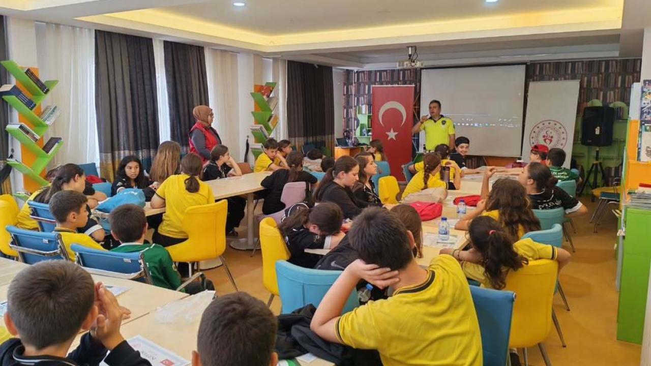 Erfelek’te geleceğin sürücüleri bilinçleniyor