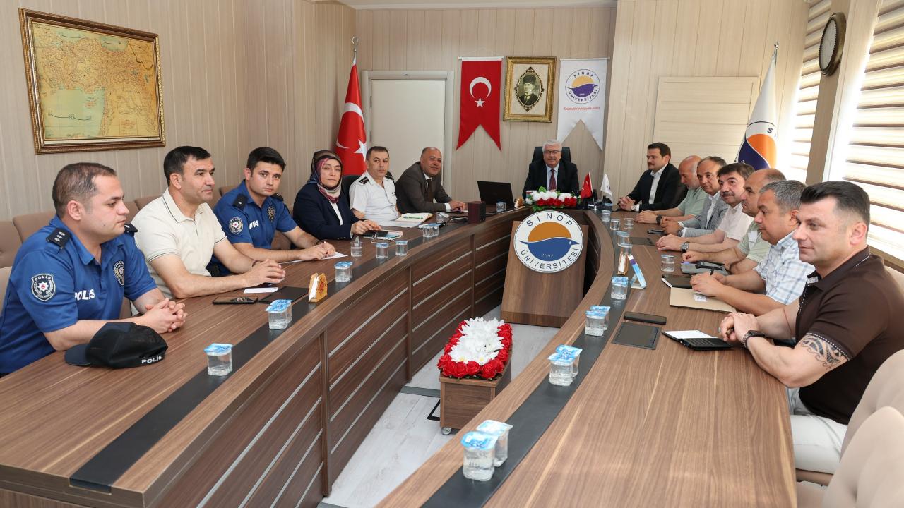 Rektör Taşdemir’den YKS öncesi sessizlik çağrısı