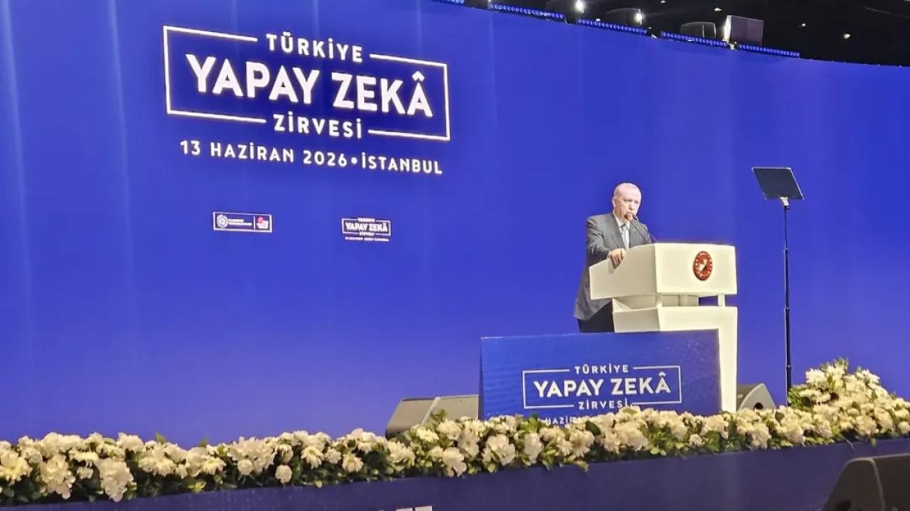 Sinop Üniversitesi Rektörü Taşdemir, yapay zekâ eylem planı tanıtımına katıldı