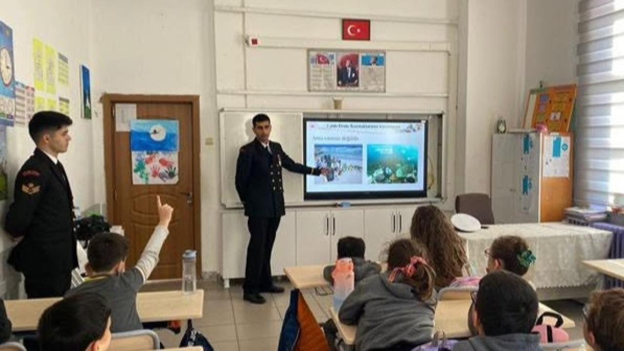 Sinop'ta geleceğin denizcileri tehlikelere karşı bilinçleniyor