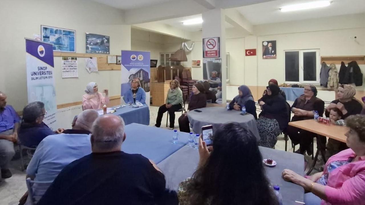 Sinop'ta köy sakinlerine hipertansiyon ve diyabet anlatıldı