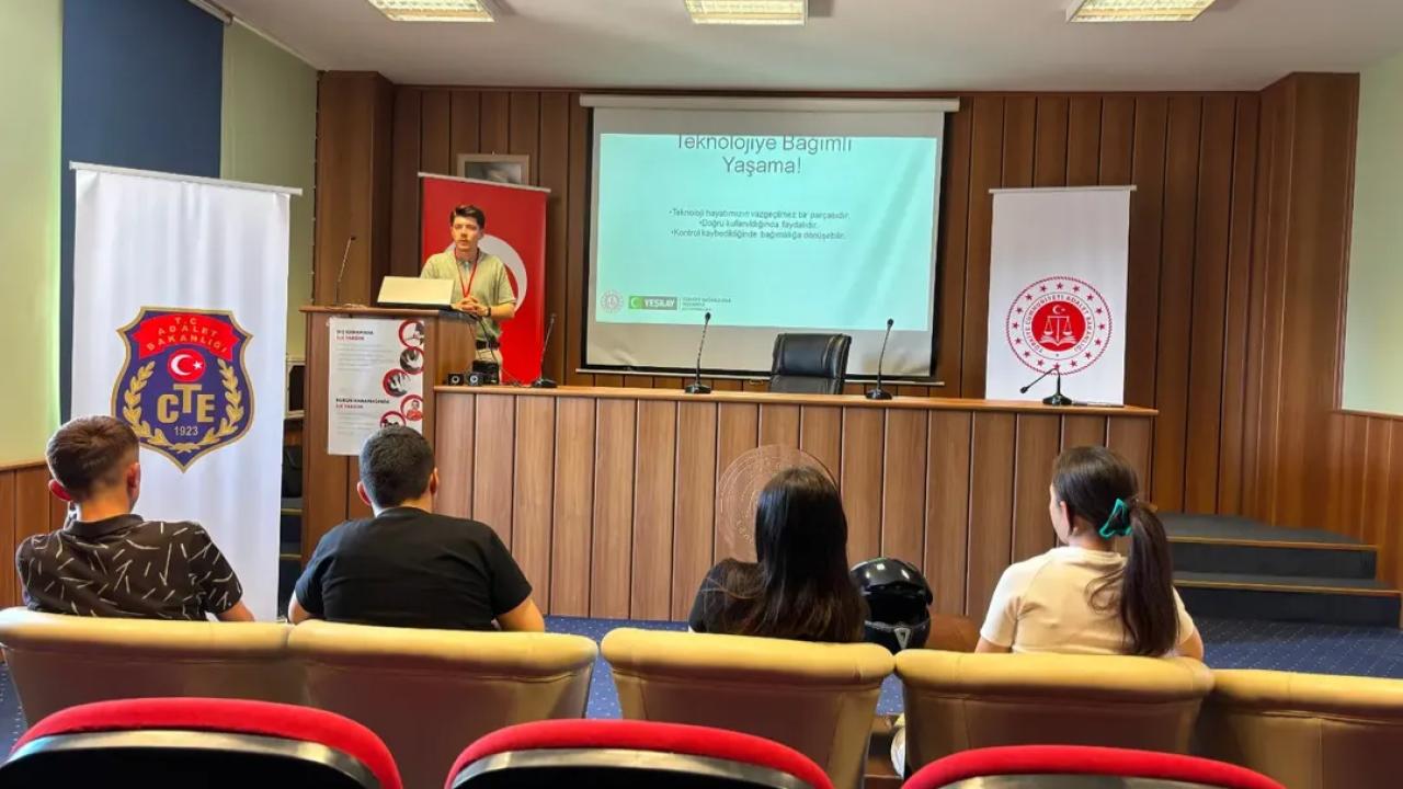 Suça sürüklenen çocuklara "Teknoloji Bağımlılığı" eğitimi