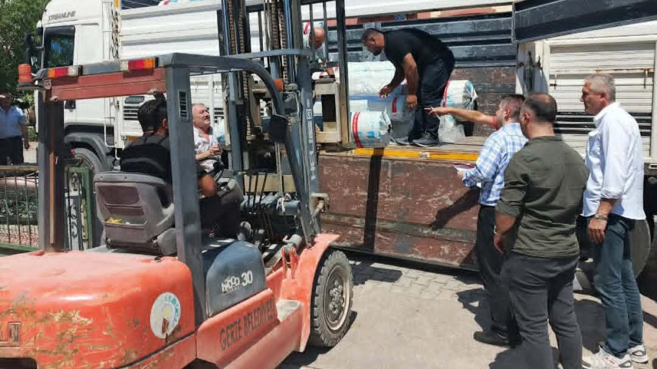 Gerze'de üreticilere yüzde 50 hibe ile sera naylonu desteği