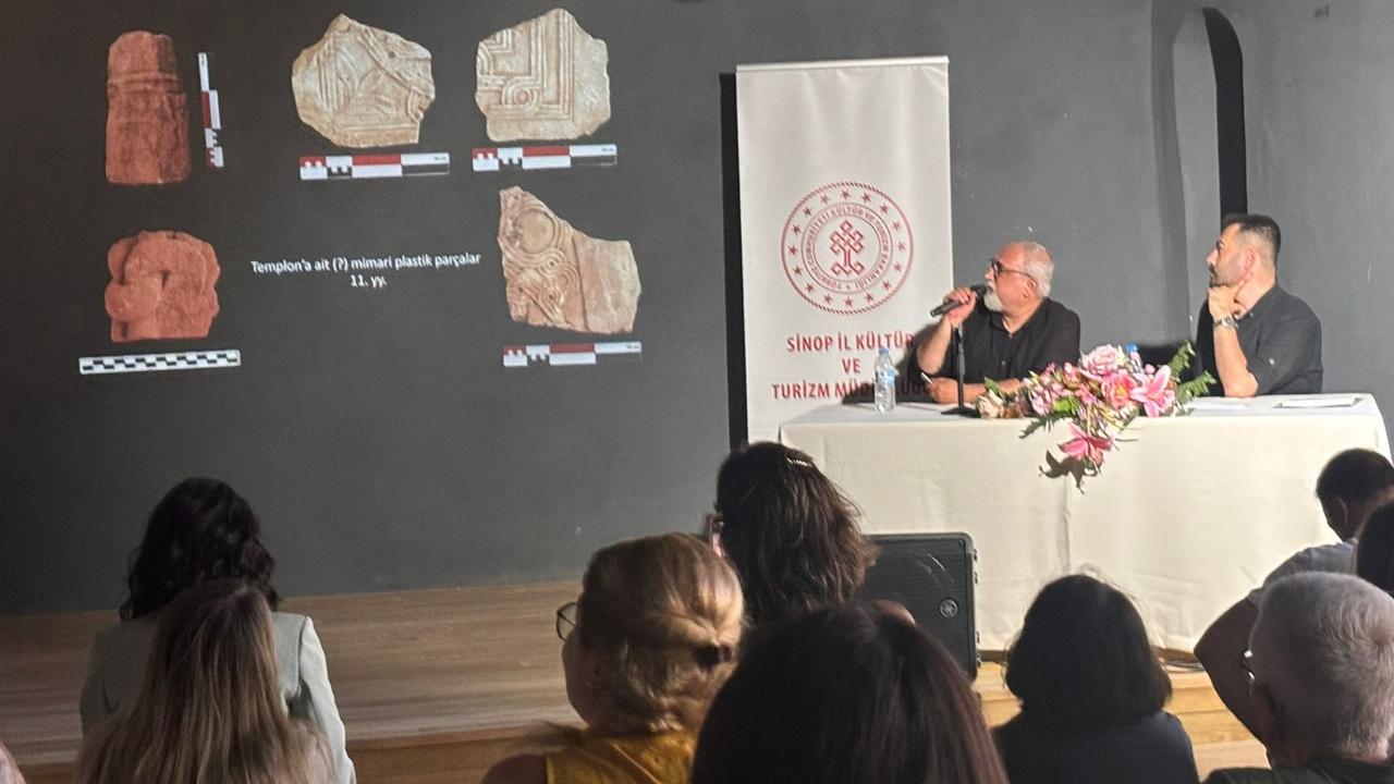 Karadeniz'in Ortaçağ Tarihi Sinop'ta konuşuldu