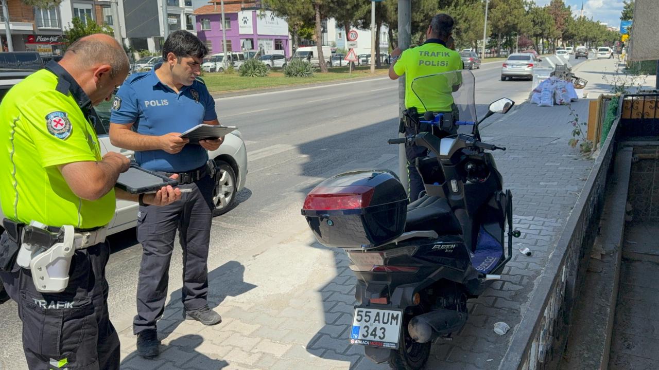Kontrolden çıkan motosiklet devrildi: 2 yaralı