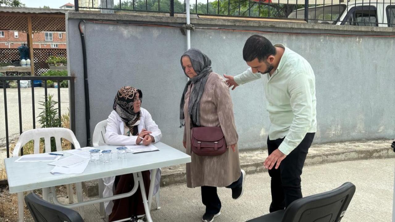 "Sağlıklı yaşa" dediler, Türkeli’de stant kurdular