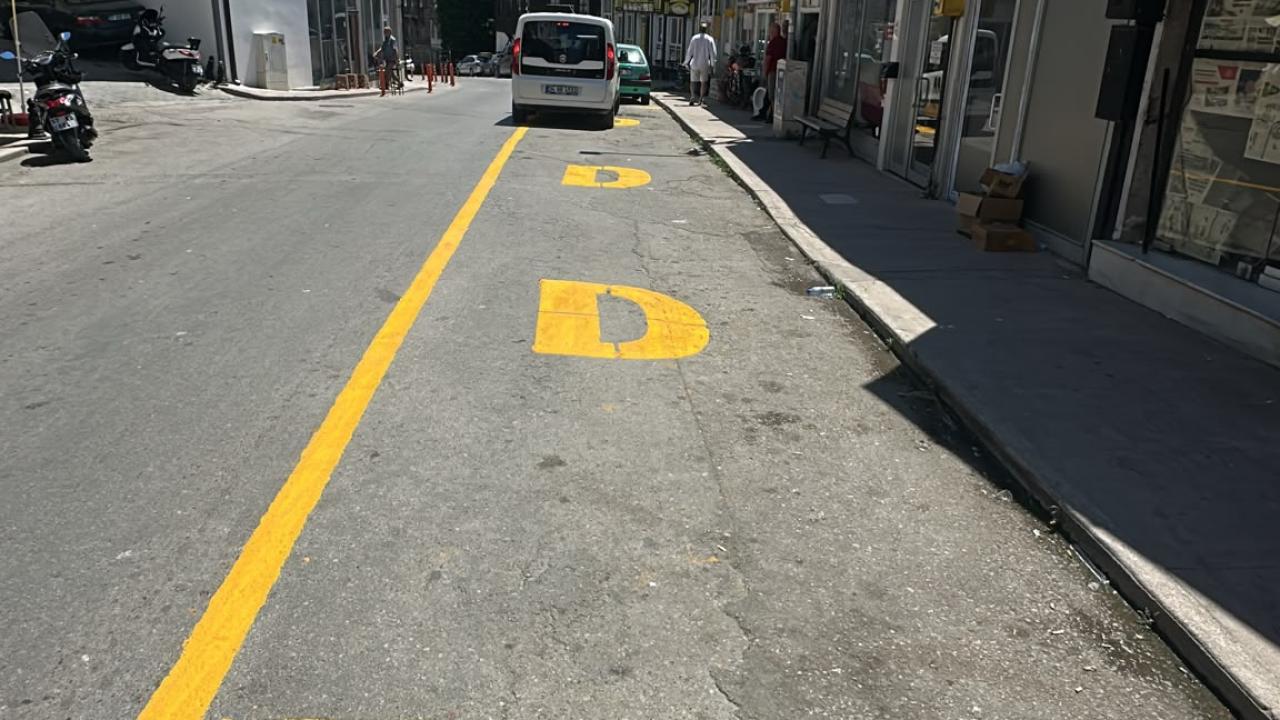 Sinop'ta durak işaretlemeleri yenilendi