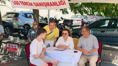 Sinop'ta LGS tercih maratonu başladı! Rehberlik çadırı hizmete açıldı