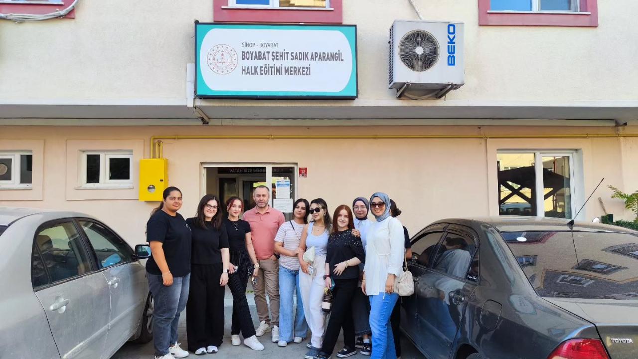 Sinop’ta on parmak klavye kursu tamamlandı