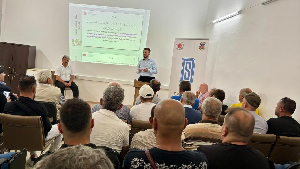 Sinop'ta yükümlülere aile ve iletişim semineri