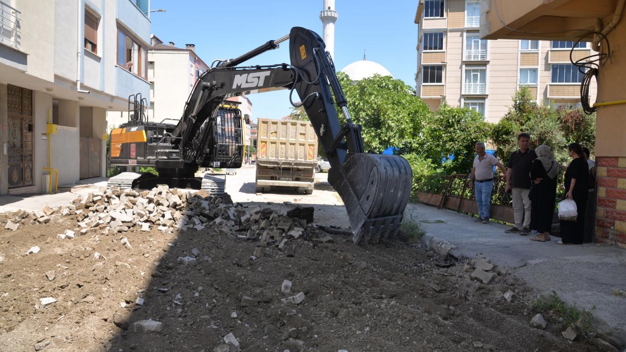 Türkeli’de sıcak asfalt öncesi kazı çalışmaları başladı