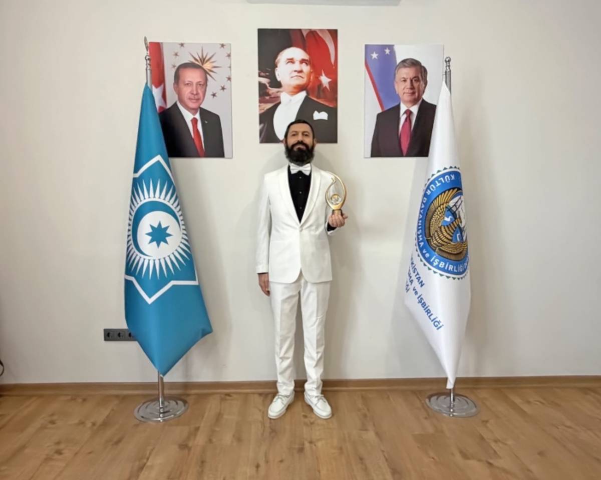 Akif Manaf’a “Kültür ve Barış Ödülü”
