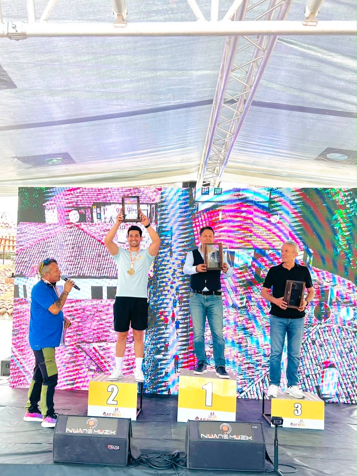 Boyabatlı sporcular zorlu yarışta gururlandırdı